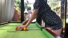 Playing with balls SOLES TEASE