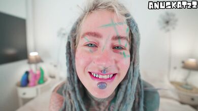 Solo Tattooed TEEN Big Toy Masturbation