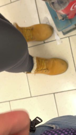 Extreme risky handjob in supermarket an wiped cum on product :p !