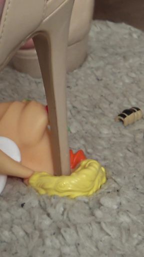 Sadistic Toy Crush Fun for Naughty Blonde Amber!
