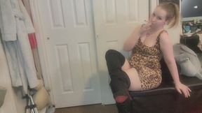 Pink Cigarette & Gold Filter :: Trashy Tease