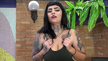 Curvy Latina Alana Kralissa Trains Her Ass on a Sex Machine JM927