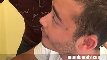 Amigos fazendo menage com dupla penetracao