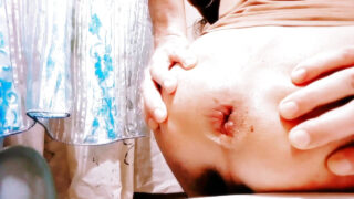 POV solo tjej film av mogen vit europeisk gay hora knullar eget rövhål