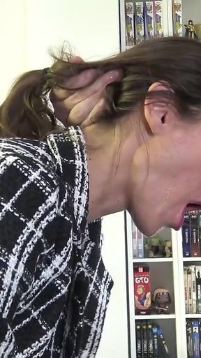 Submissive deepthroat Lety Howl
