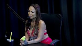 Tattooed Latina milf Belinha Baracho gives handjob in POV