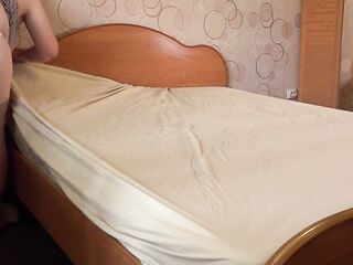 A older wife masturbates in white pants whilst cleaning, and a home camera watches her. Large booty, hirsute snatch, pretty breasts and an appetizing figure behind the scenes.