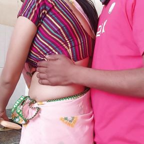 Bhabhi kiTchen Me Kaam kar rhi Fir deVar Aya or cHod Diya with a dirty clear hindi audio