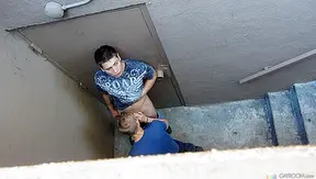 Hidden Stairway Blowbang: Max Carters Steamy Solo Suck – GayPornHub 18+