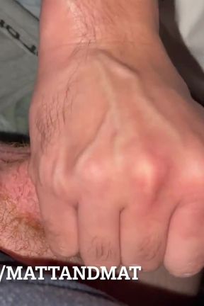Latino sucks ginger cock, cum and swallow in the car
