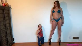 Gia the Giant and Little Lindon's Size Comparison