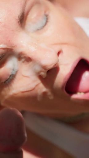 Key moment from &quot;I finger myself in front of passers-by and a jogger fucks me and gives me a big facial&quot;