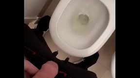 PISSING