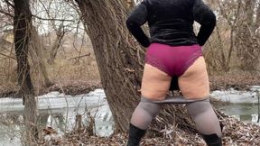 Mother-in-law in White Pantyhoses and Big Panties Pees Outdoors