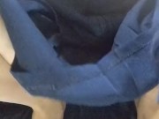 女装男子がおしっこ我慢していたけど、スパッツのままお漏らししちゃった・・・