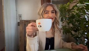 SEDUCTRESS UNDER THE TABLE