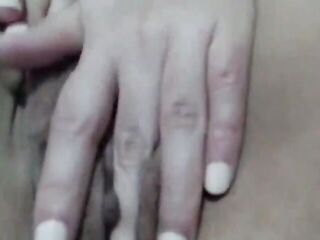 Amateur Shaggy Snatch Lips Widen and Masturbating