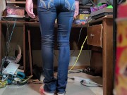 I peed in my skin tight Hollister jeans with my pink and white pumas :3