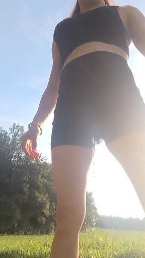 Jogging with a Full Bladder! Great Tranny Wetting with a Huge Beam Straight Down!