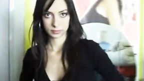 ”Arab Teen Tries Herself In Front Of Camera”