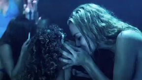 Alice Braga loves kissing her lesbian partner to enjoy time a lot