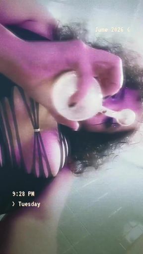 Hotty amateur Latina flaunts her big thick ass while smoking