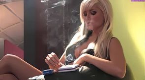 Sian Hamshaw smoking9