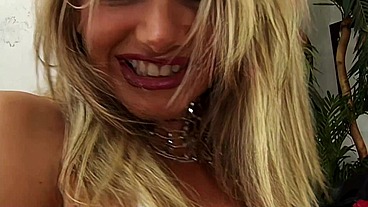 Vicky Vette Surrenders to Double Penetration