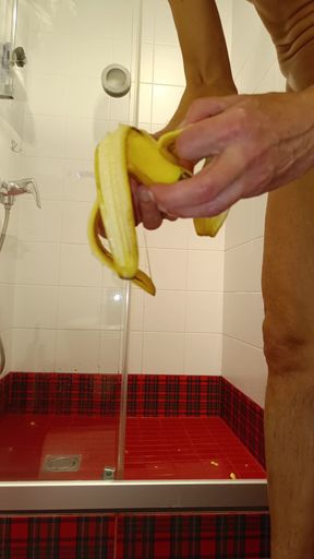 I grabbed a banana from the breakfast buffet. It came in handy in the shower that evening.