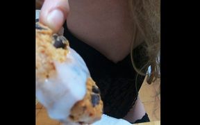 Red Lips Cum on Cookie Eating