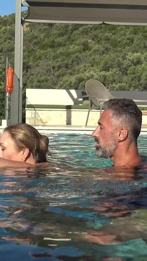 Behind the Scenes of All Natural MILF Julia North Underwater Soft in the Pool