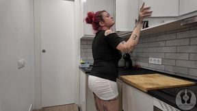 4k pee desperation girl finish with a glass pussy piss play