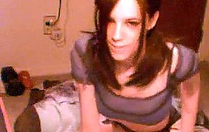 Skinny amateur tranny wanking & toying on cam