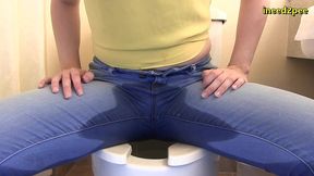lizzy lamb pissing her tight jeans omorashi wetting