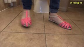 lizzy lamb pissing her tight jeans omorashi wetting