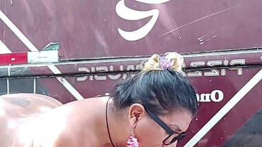 Sentado gostoso no pauzao do magrão pintor