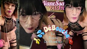 Vanessabitchx Unclogs the Plumber&#039;s Pipe. Like a Vide-couiles. Hard Mouth Fucking and Facial.