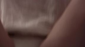 javais tres envie de faire pipi...venez me decouvrir autrement, plus ...