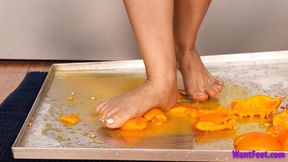 Melanie Orange Crush - Food Crushing - HD MP4