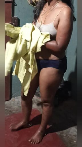 Mallu aunty sugathi dress change video