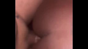 Casal da preta gostosa chama dois irm&atilde_ pra um DP na casa de swing