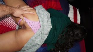 Gadis sekolah yang sangat comel cosplayer adalah ass-fucked selepas pesta sekolah