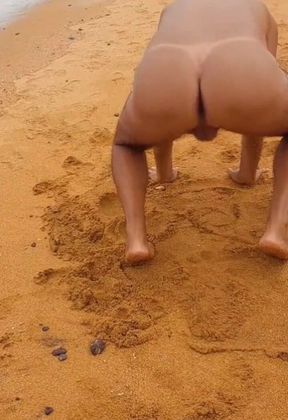Ladysilva Naked on the Beach Wanting to Roll in Her Ass