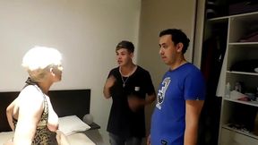esposa ninfomana , puta se coje media familia , doble penetracion y anal extremo se las limpia con la boca , garganta profunda segunda parte