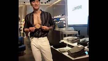 Th&egrave_m thịt trai đẹp H&agrave_n Quốc qu&aacute_