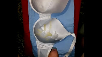 2 cum satin bra