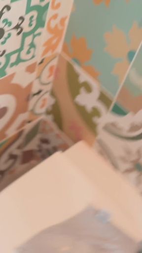 391 MILF Toilet Pissing Anal Pee Drink Fetish