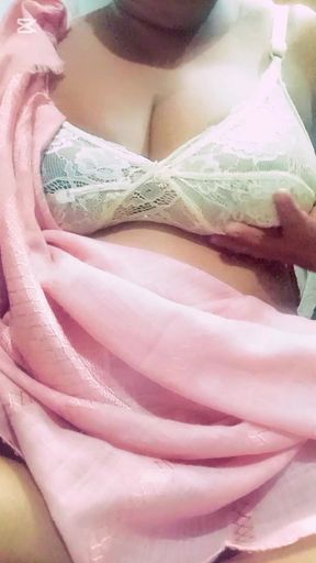 Muslim hijabi girl  show and finggaring his boyfriend by video call