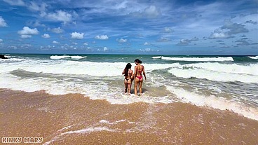 Tropical Wet Threesome with Kinky Mary
