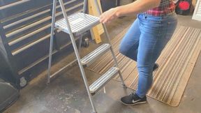 Fayth Falls From Rafters & Broke Her Leg - Mp4